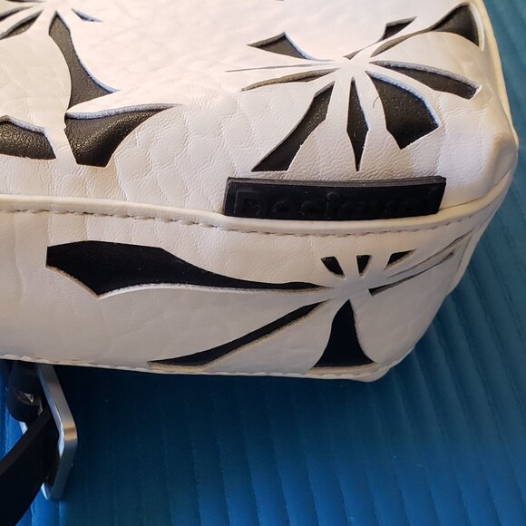 Desigual small bag, black and white, cross-body or over-the-shoulder - Picture 3 of 3